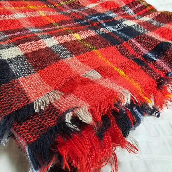 Aerie Plaid Woven Blanket Scarf - Red - 59x59 in - NWT - Picture 3 of 6